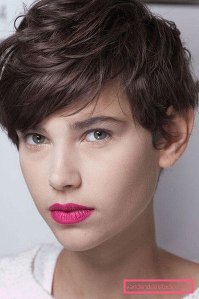 styling za kratku kosu s bangs