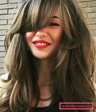 ženska frizura kaskada s bangs