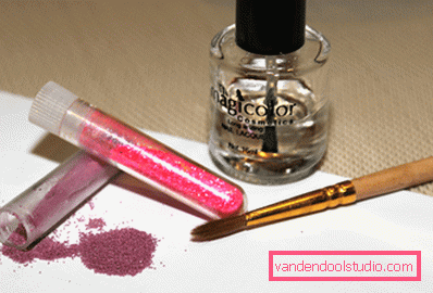 Potreban set za nail art