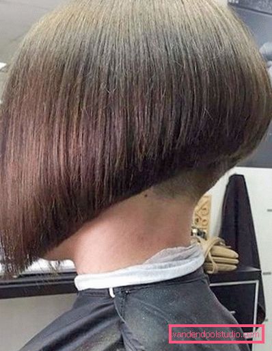 Rezanje stabljike - bočni pogled Spektakularna i elegantna frizura na nozi