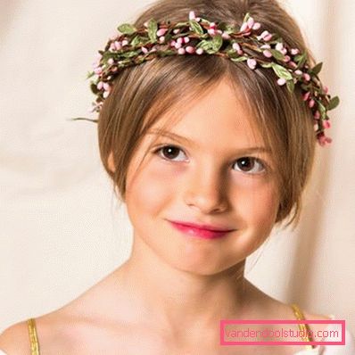 Prekrasne frizure za djevojčice s rubom s vlastitim rukama - fotografija