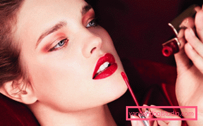 Natalya Vodianova s crvenim usnama Natalya Vodianova s crvenim usnama
