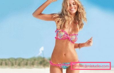 vitka djevojka na plaži vitka djevojka na plaži