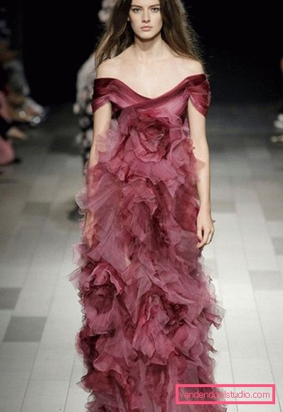 Najljepše ljetne haljine i sundresses 2019-2020 godine