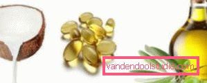 Maska za kosu s medom i vitaminima A i E Popularne maske za kosu s medom