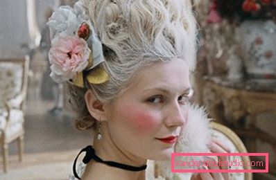 Kirsten Dunst kao Marie Antoinette Kirsten Dunst kao Marie Antoinette
