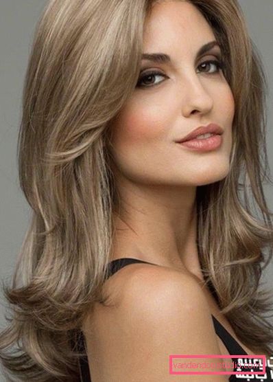 Francuska frizura Sorte i styling francuske frizure
