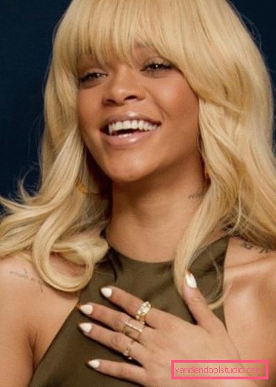 Najspektakularnija frizura Rihanna