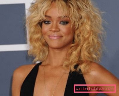 Najspektakularnija frizura Rihanna