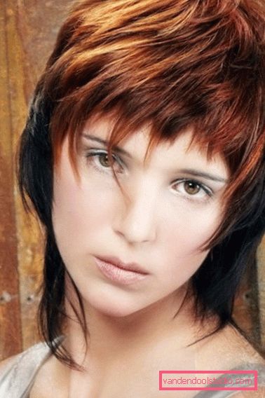 debljina šišanja Frizerski debi na srednjoj i kratkoj kosi
