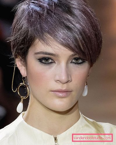 Šišanje Pixie za kratku kosu 2018 - 2019 - fotografije sa svih strana