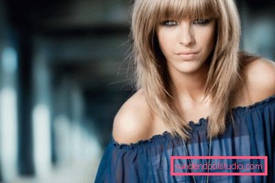 svijetlosmeđi model svijetlosmeđi model