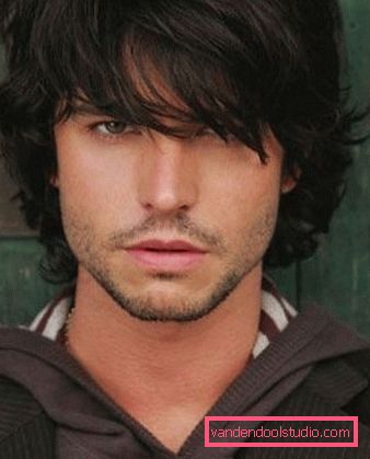 Muška frizura s šiškom Mogućnosti za muške frizure s bangs i styling